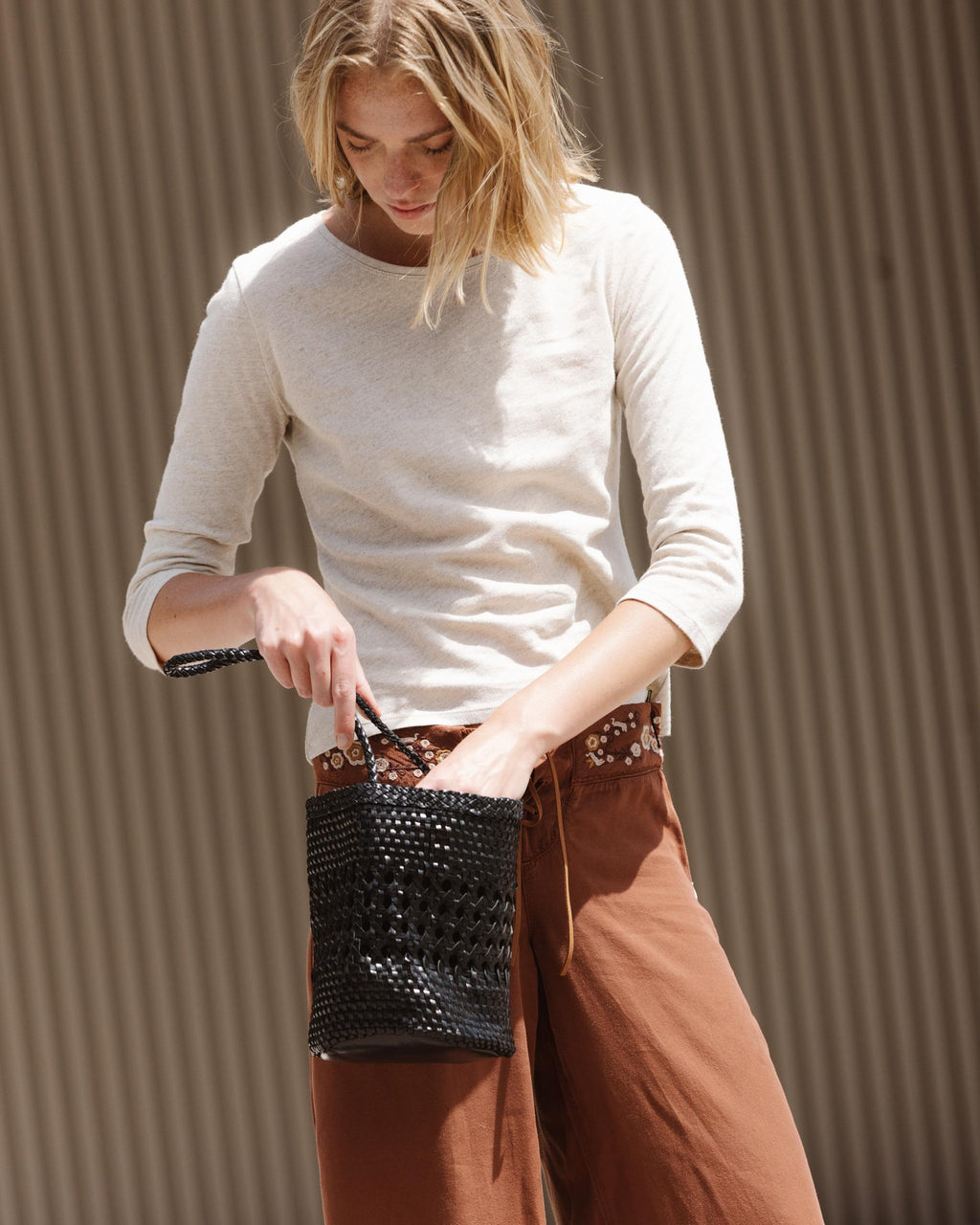 PANTALÓNES TENCEL BORDADOS
