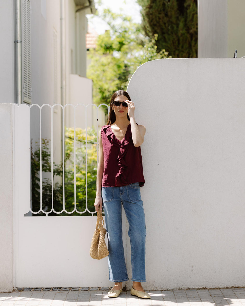 BLUSA SIN MANGAS VOLANTES ESCOTE V