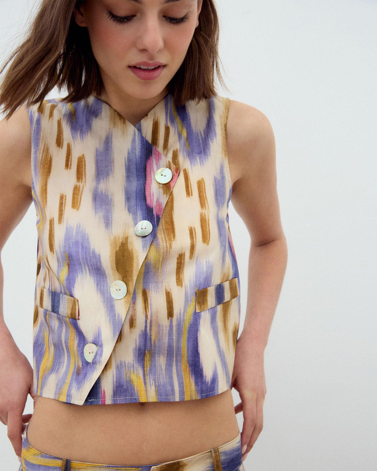 CHALECO BOTONES LATERALES ETNICO TYE DYE