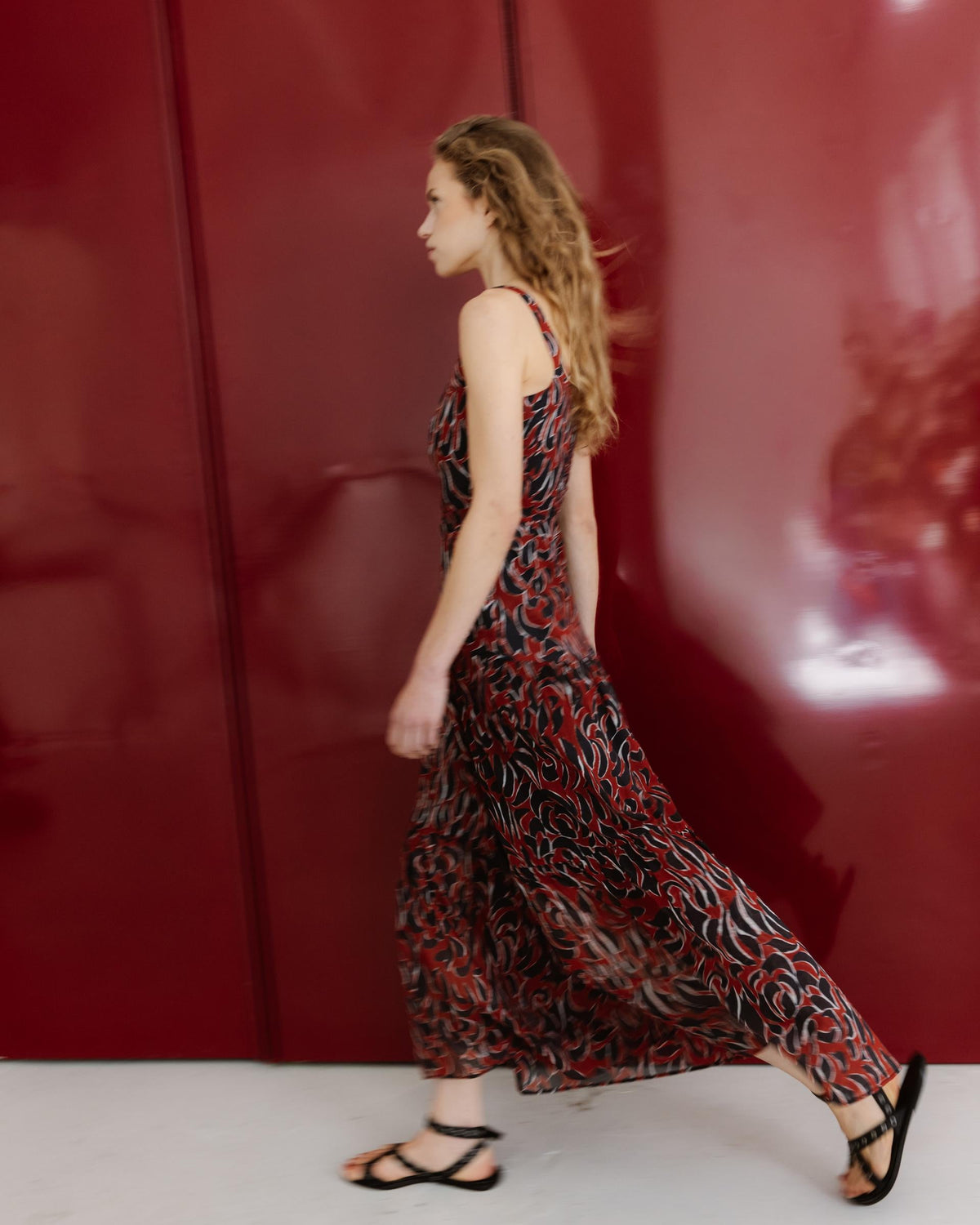 VESTIDO TIRANTES CORTES ESTAMPADO