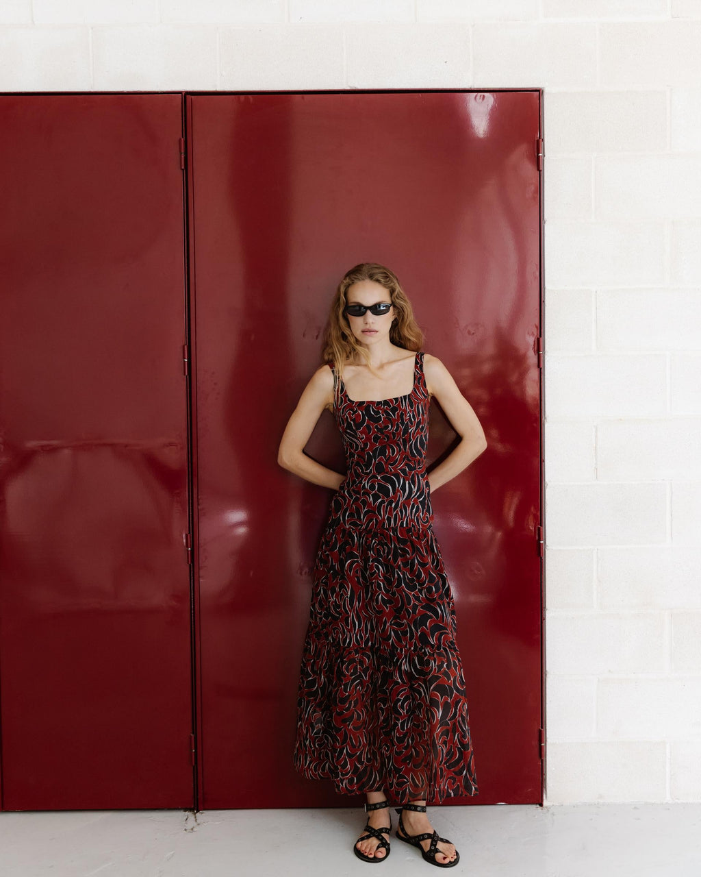 VESTIDO TIRANTES CORTES ESTAMPADO