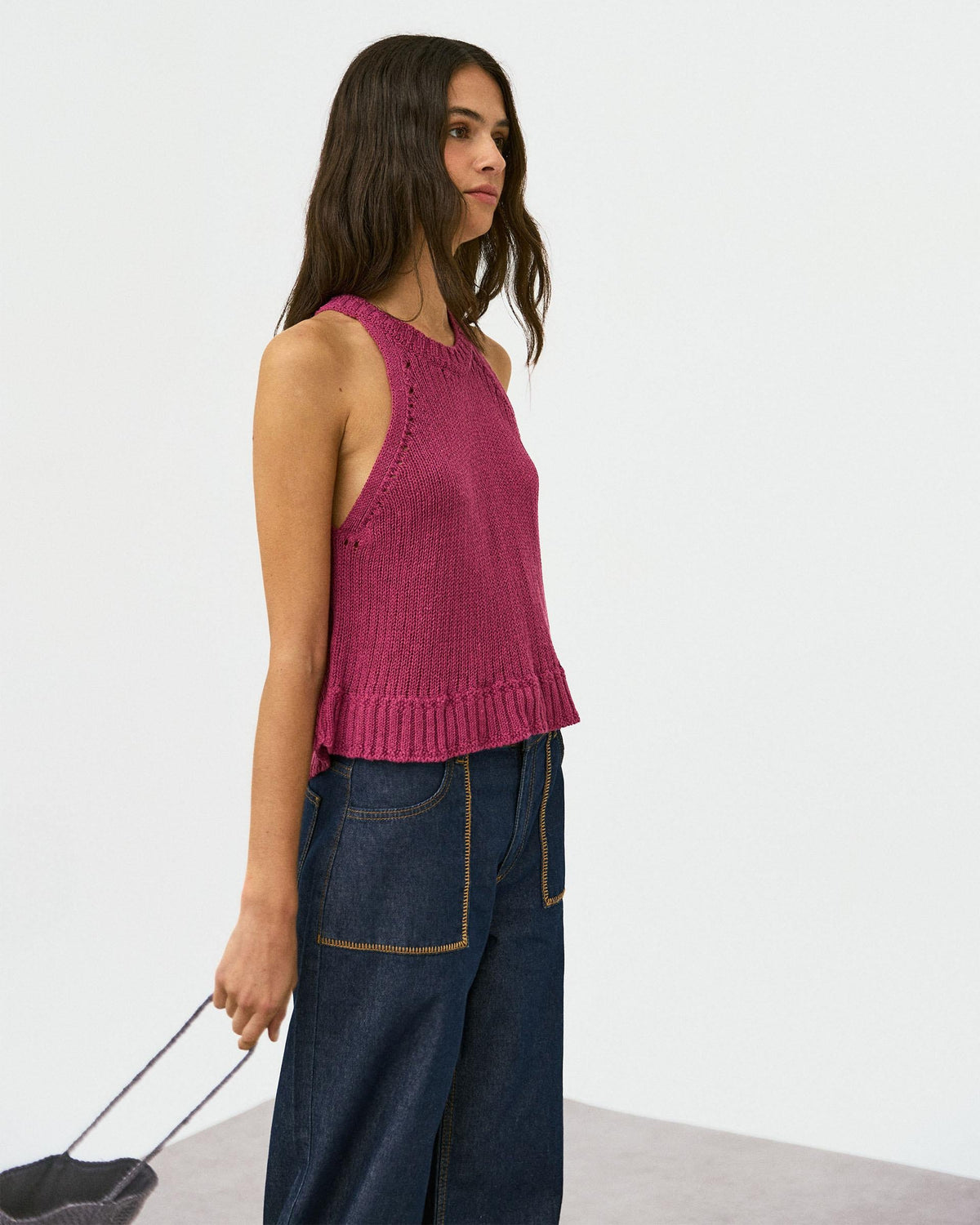 TOP PUNTO SIN MANGAS CUELLO REDONDO RIB
