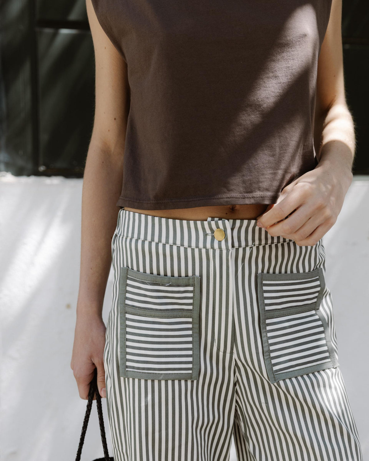PANTALÓN RAYAS BOLSILLOS CONTRASTE