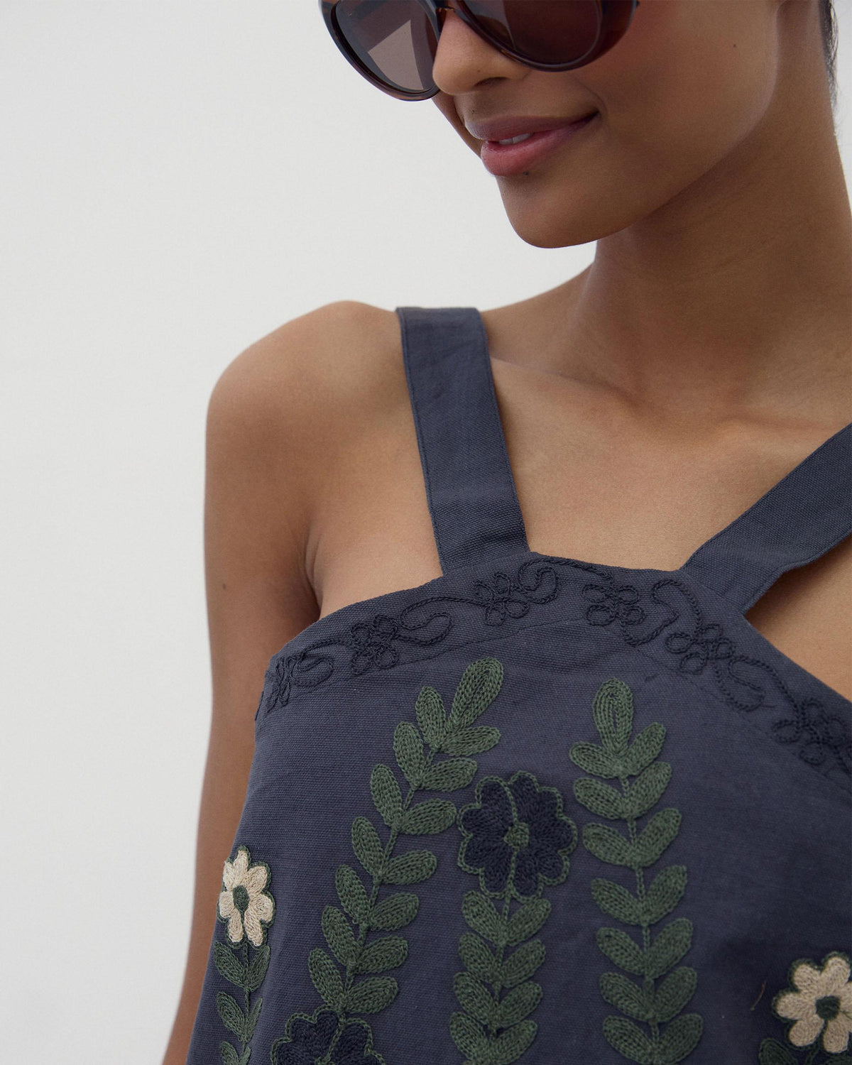 TOP HALTER CANVAS BORDADOS