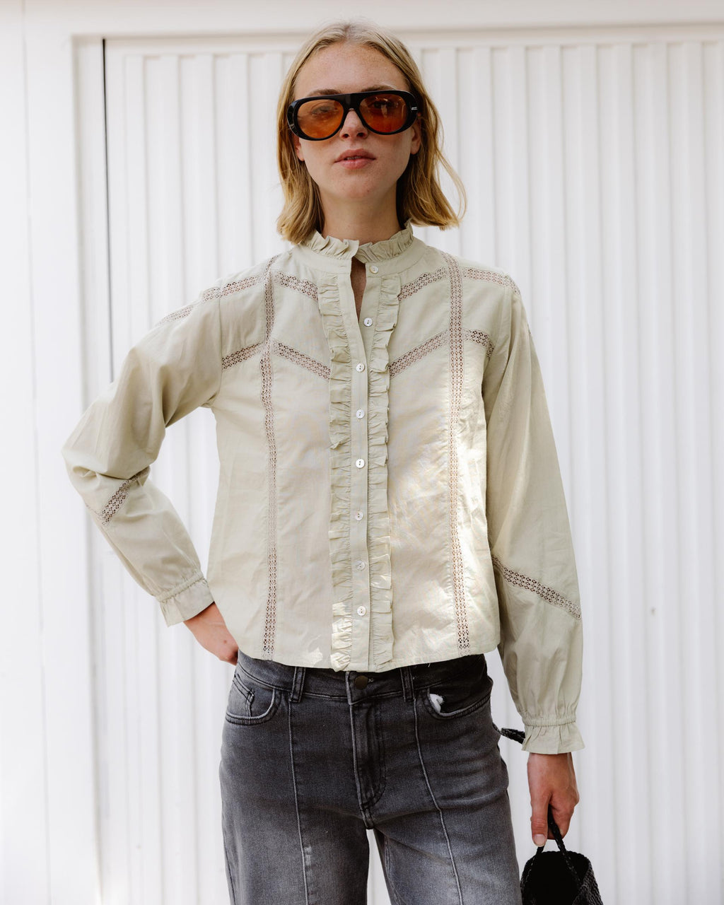BLUSA PUNTILLAS VOLANTE DELANTERO
