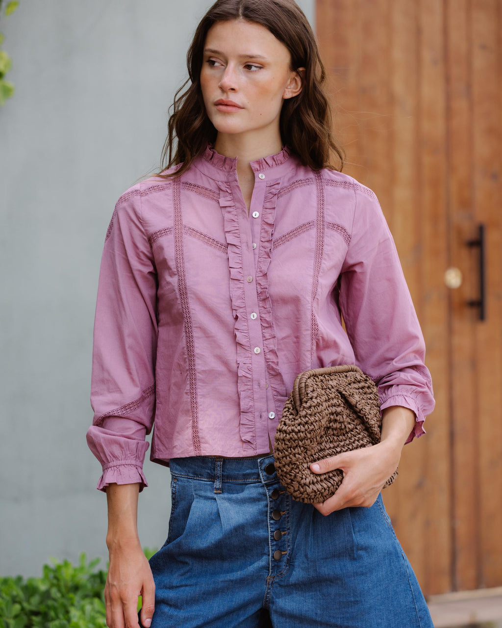 BLUSA PUNTILLAS VOLANTE DELANTERO