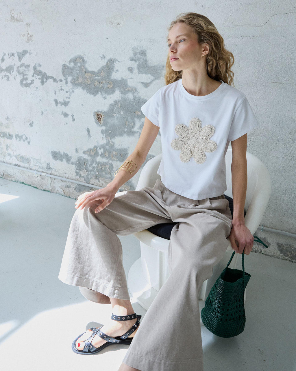 CAMISETA FLOR CROCHET