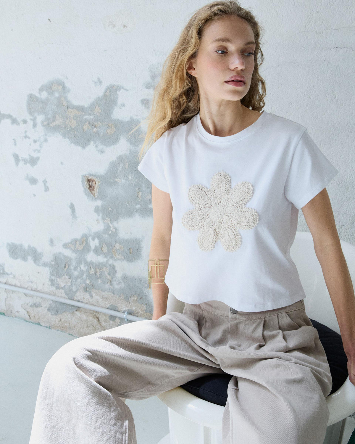 CAMISETA FLOR CROCHET