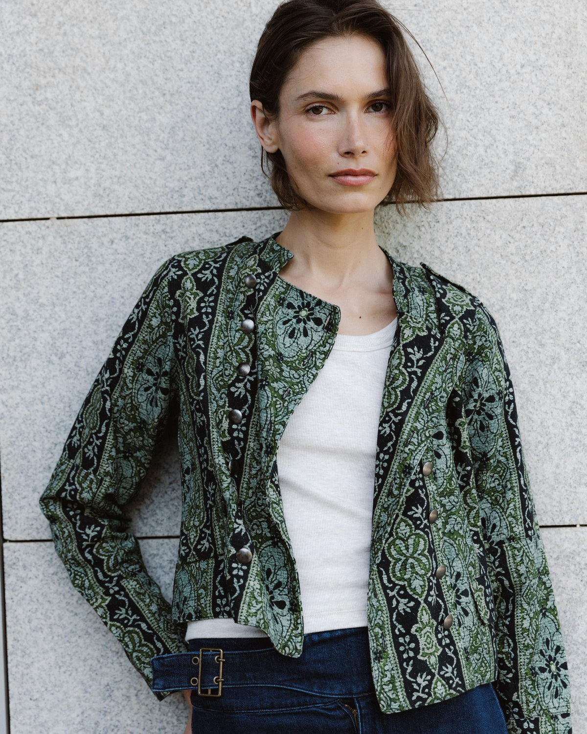 CHAQUETA BOTONES TAPETA ESTAMPADO