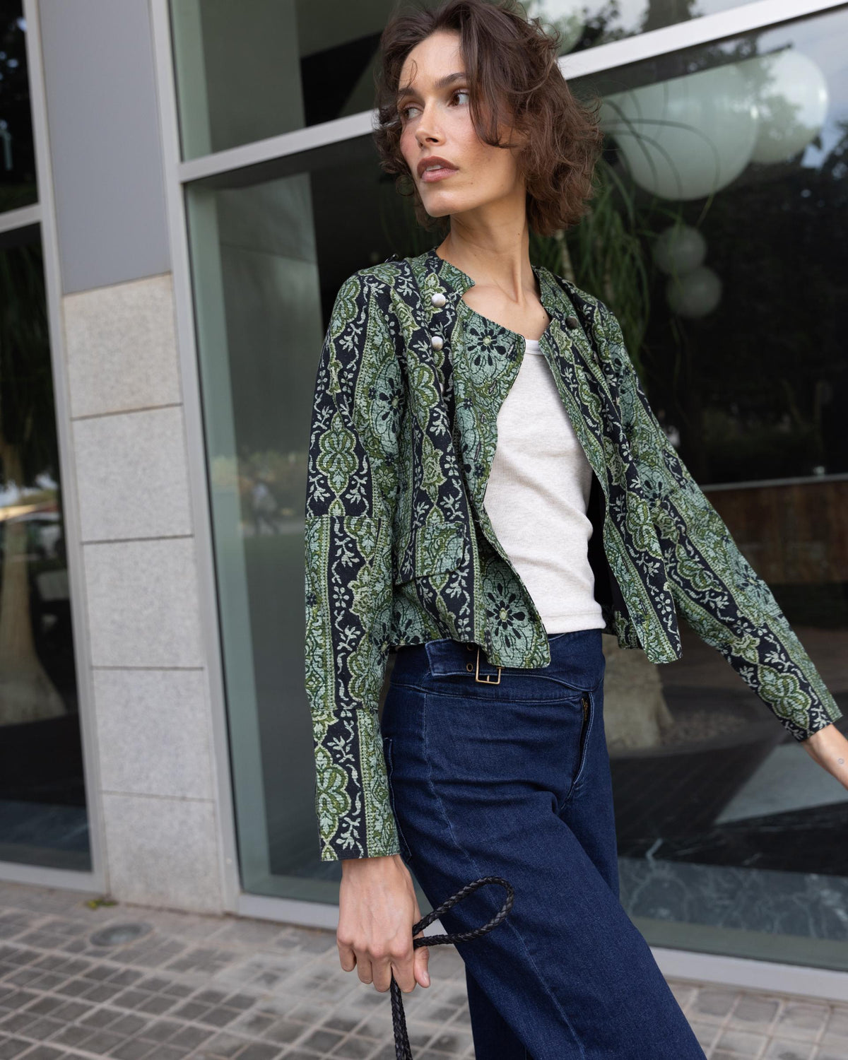 CHAQUETA BOTONES TAPETA ESTAMPADO