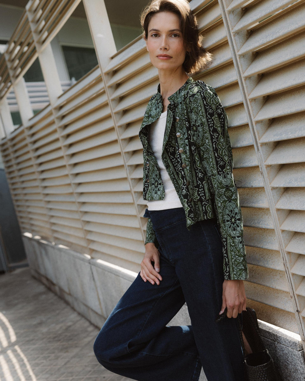 CHAQUETA BOTONES TAPETA ESTAMPADO