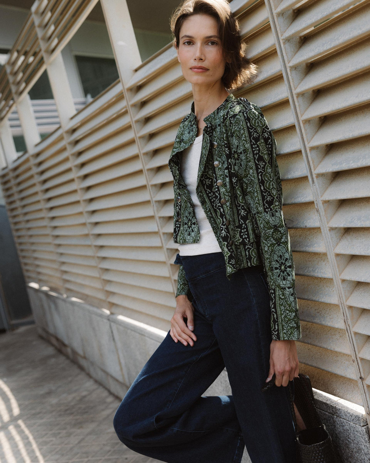 CHAQUETA BOTONES TAPETA ESTAMPADO