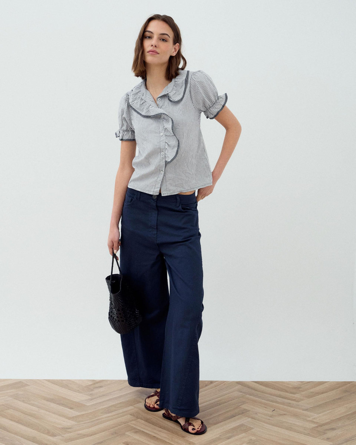 CAMISA VOLANTE LATERAL RIBETE