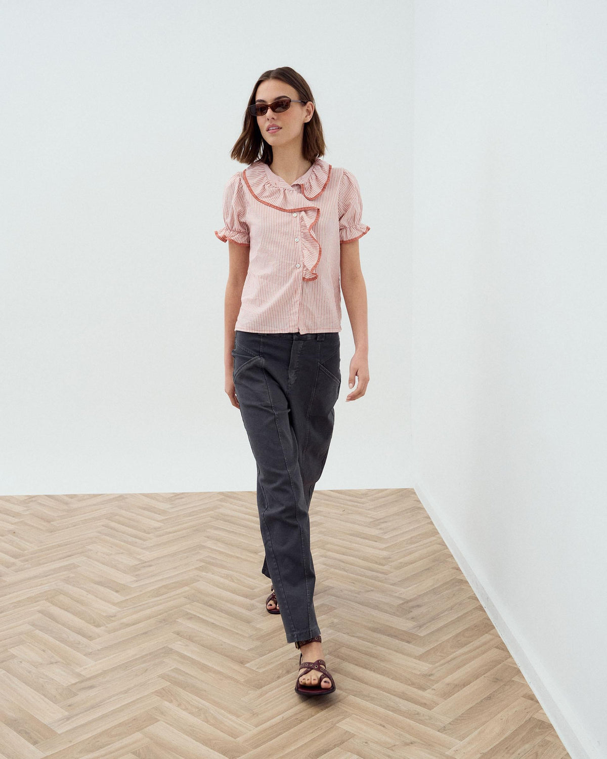 CAMISA VOLANTE LATERAL RIBETE