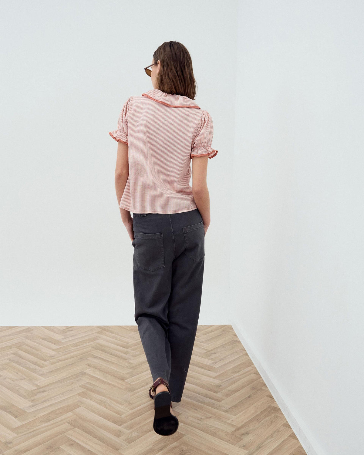 CAMISA VOLANTE LATERAL RIBETE