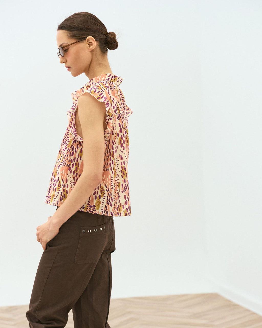 BLUSA SIN MANGAS ESTAMPADO MANCHAS