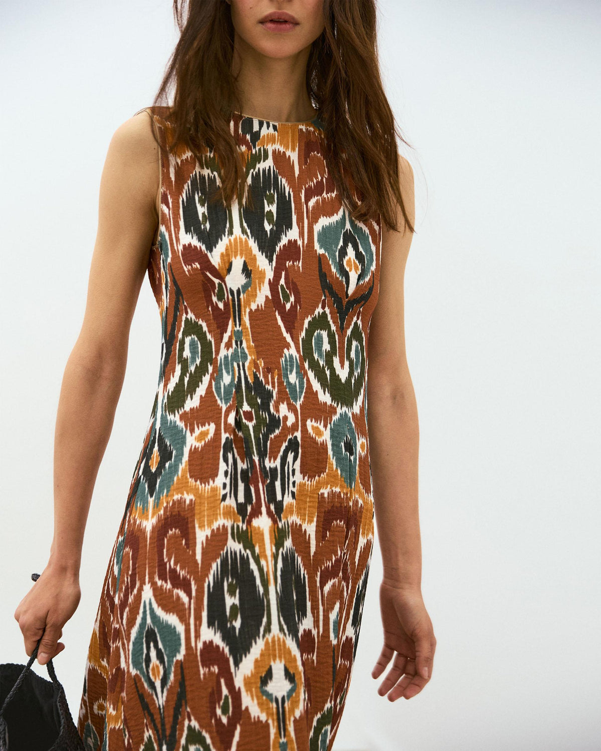 VESTIDO SIN MANGAS ESTAMPADO ETNICO