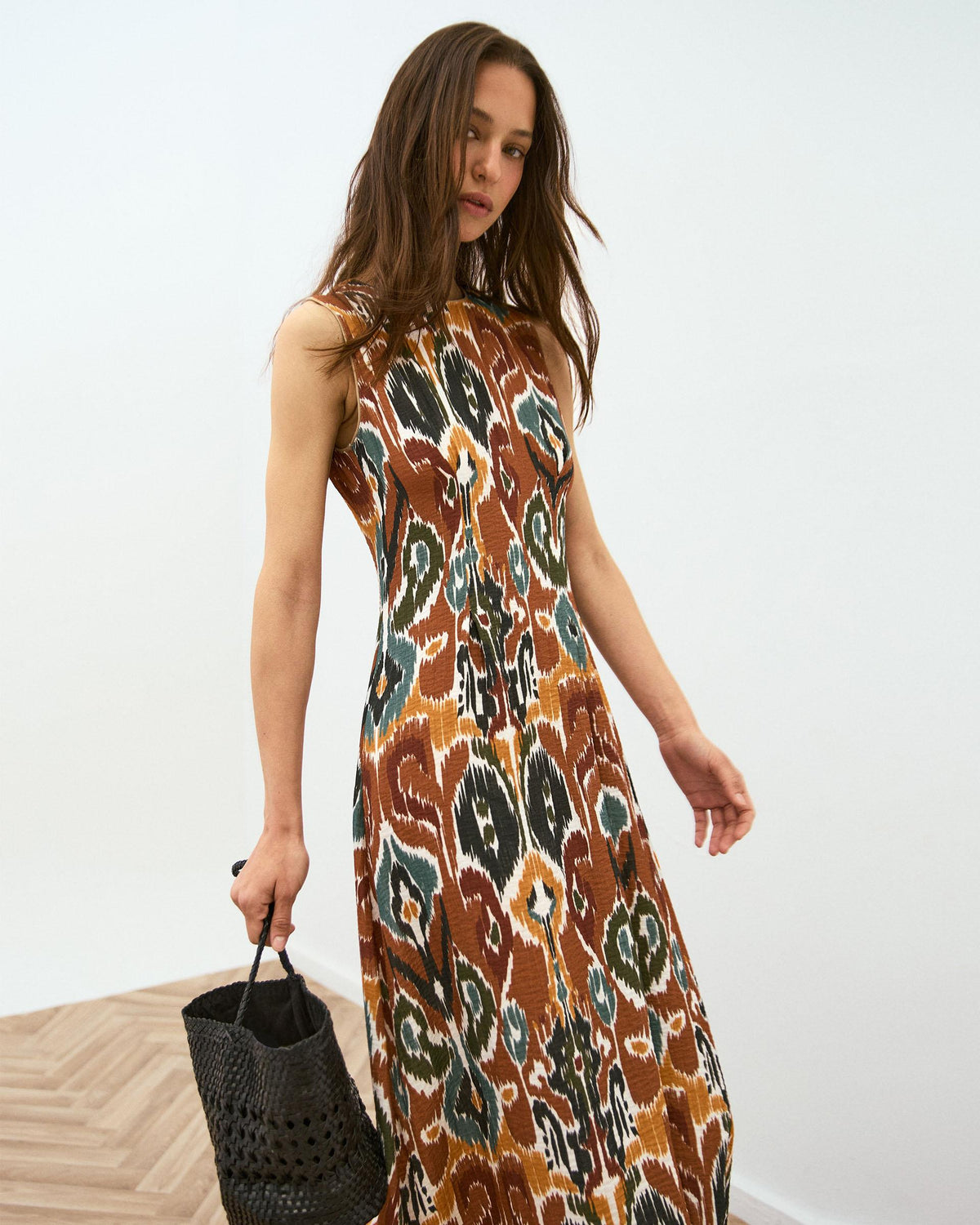 VESTIDO SIN MANGAS ESTAMPADO ETNICO