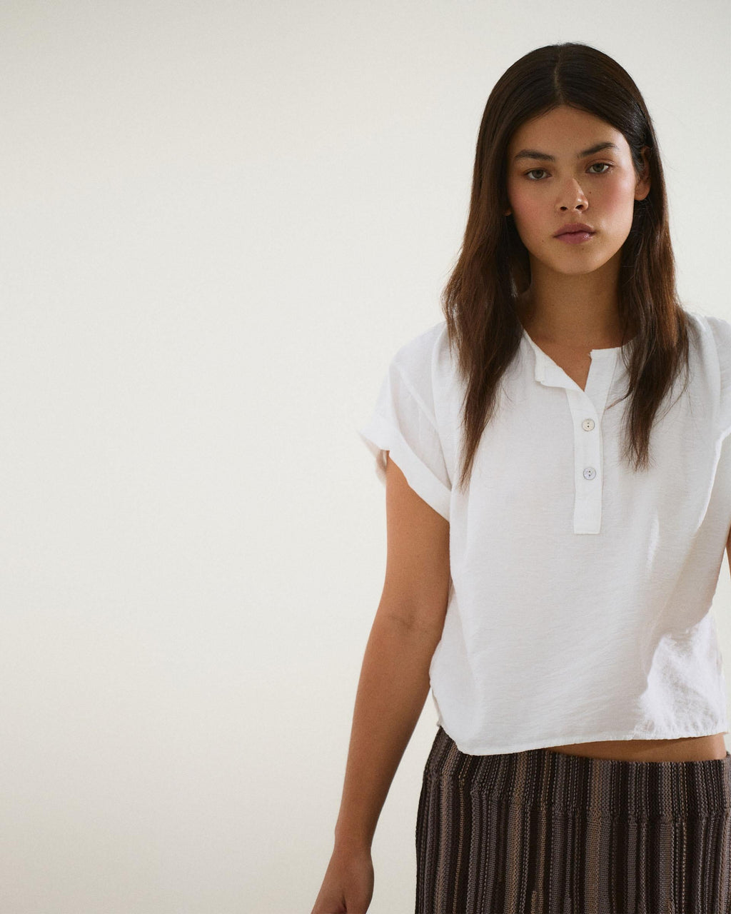 BLUSA FLUIDA ESCOTE EN V BOTONES