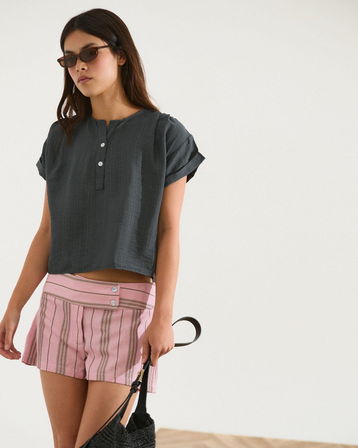 BLUSA FLUIDA ESCOTE EN V BOTONES