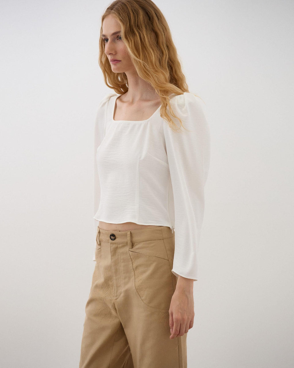 BLUSA ESCOTE CUADRADO