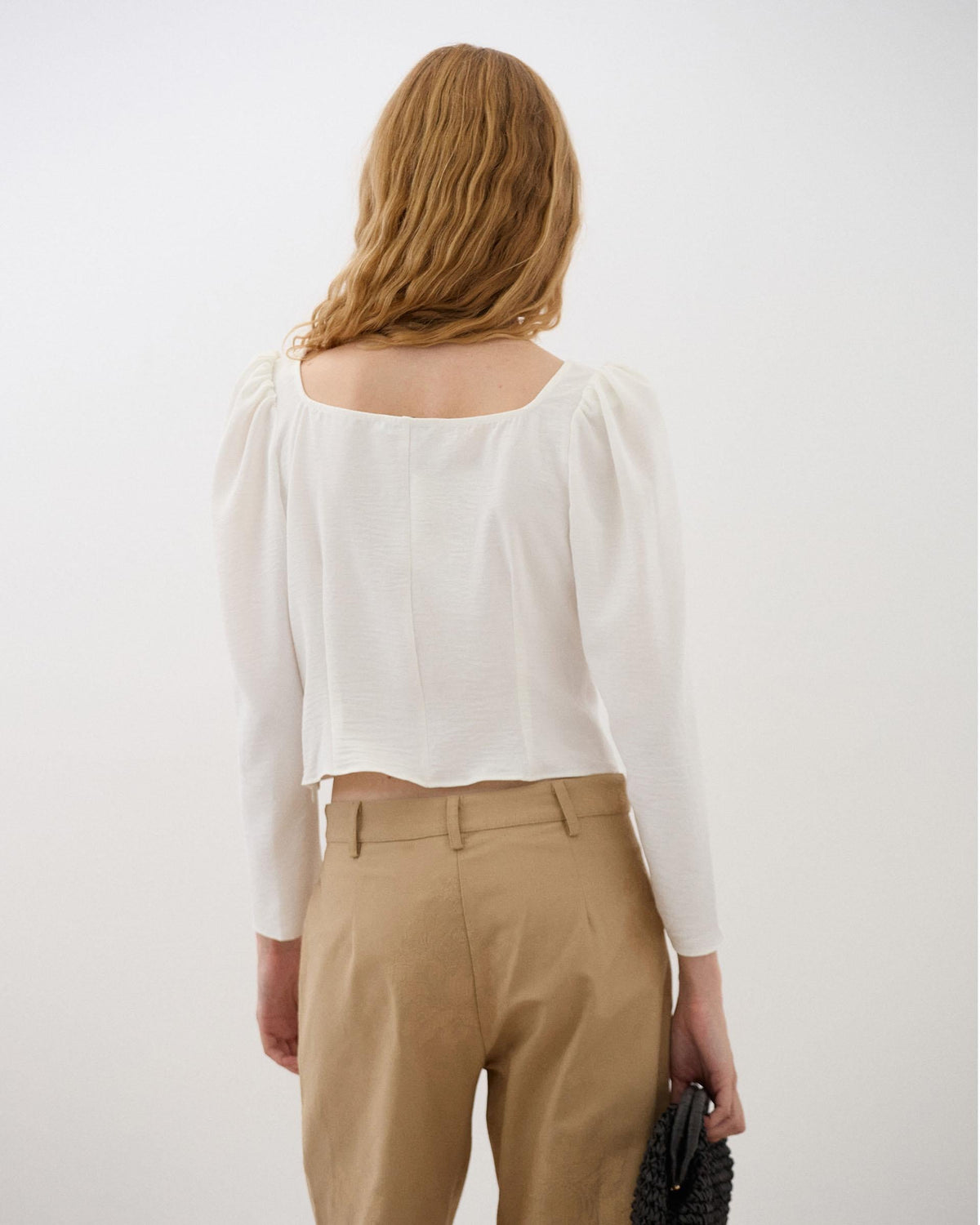 BLUSA ESCOTE CUADRADO
