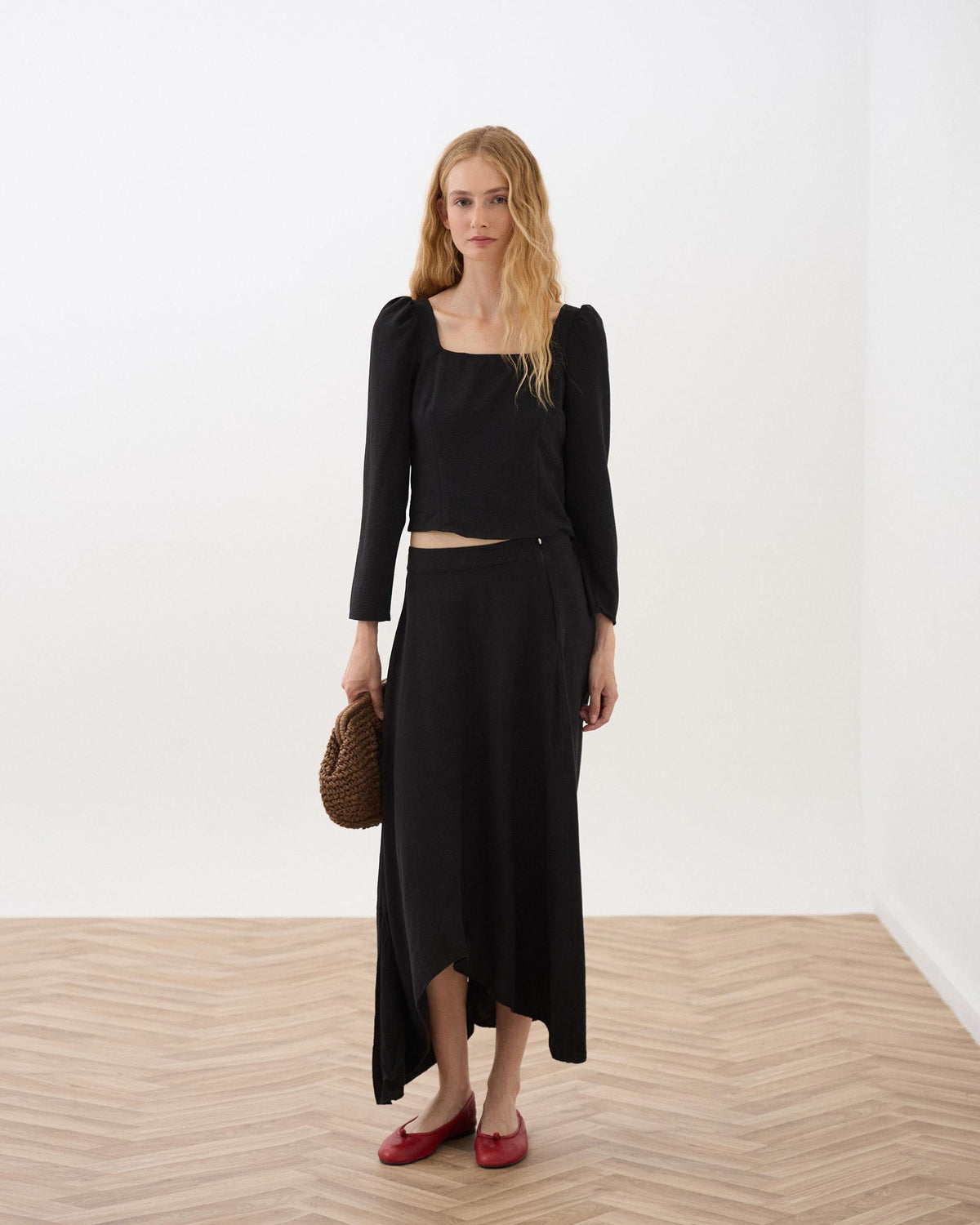 BLUSA ESCOTE CUADRADO