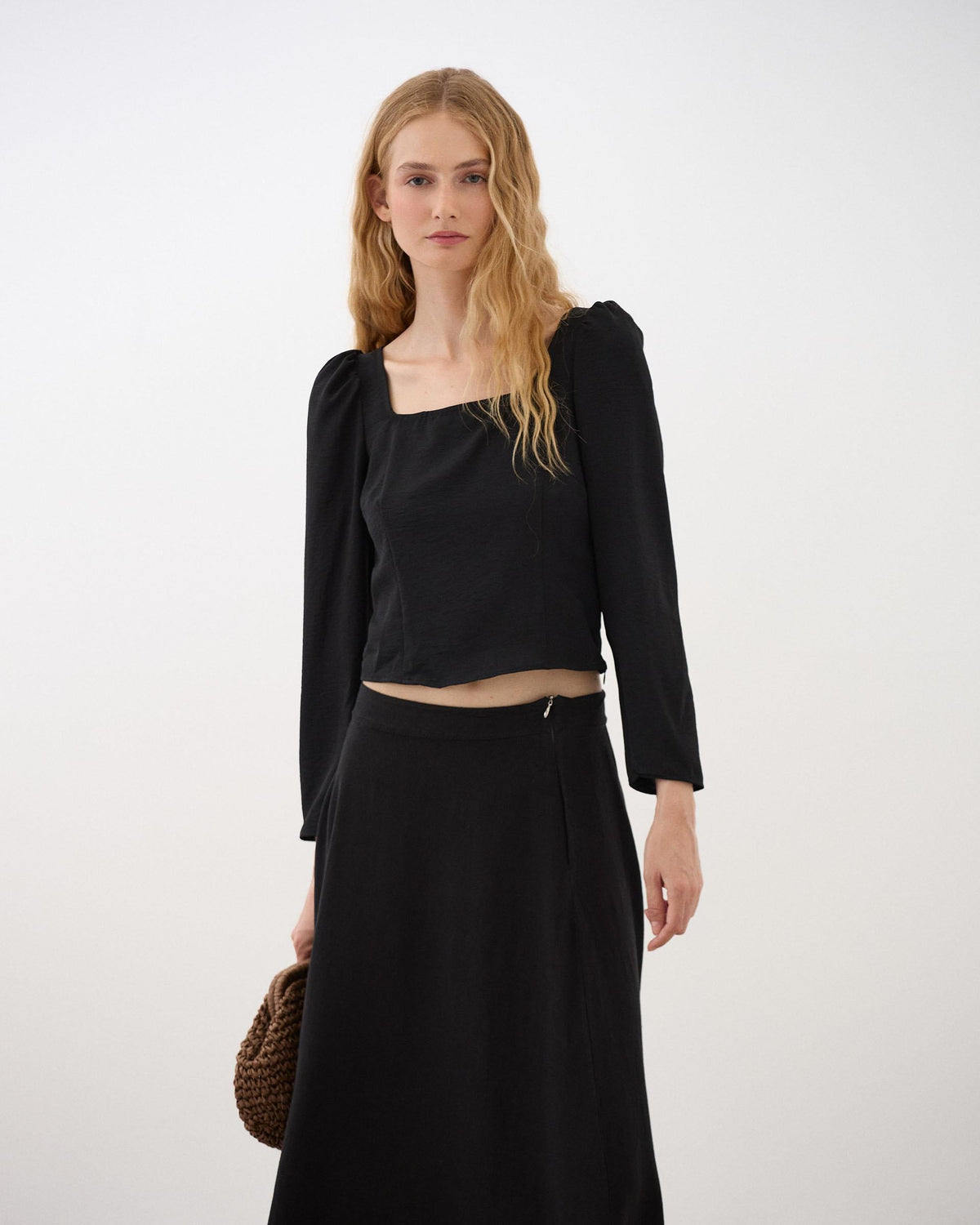 BLUSA ESCOTE CUADRADO