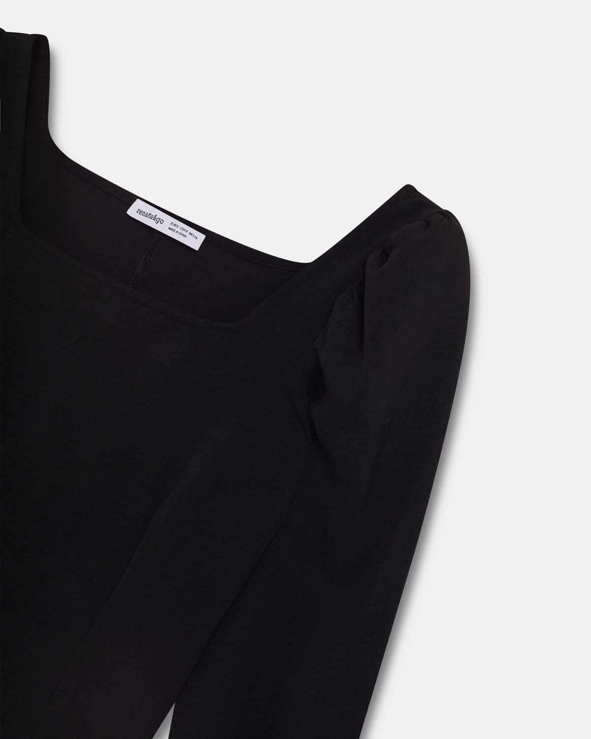 BLUSA ESCOTE CUADRADO